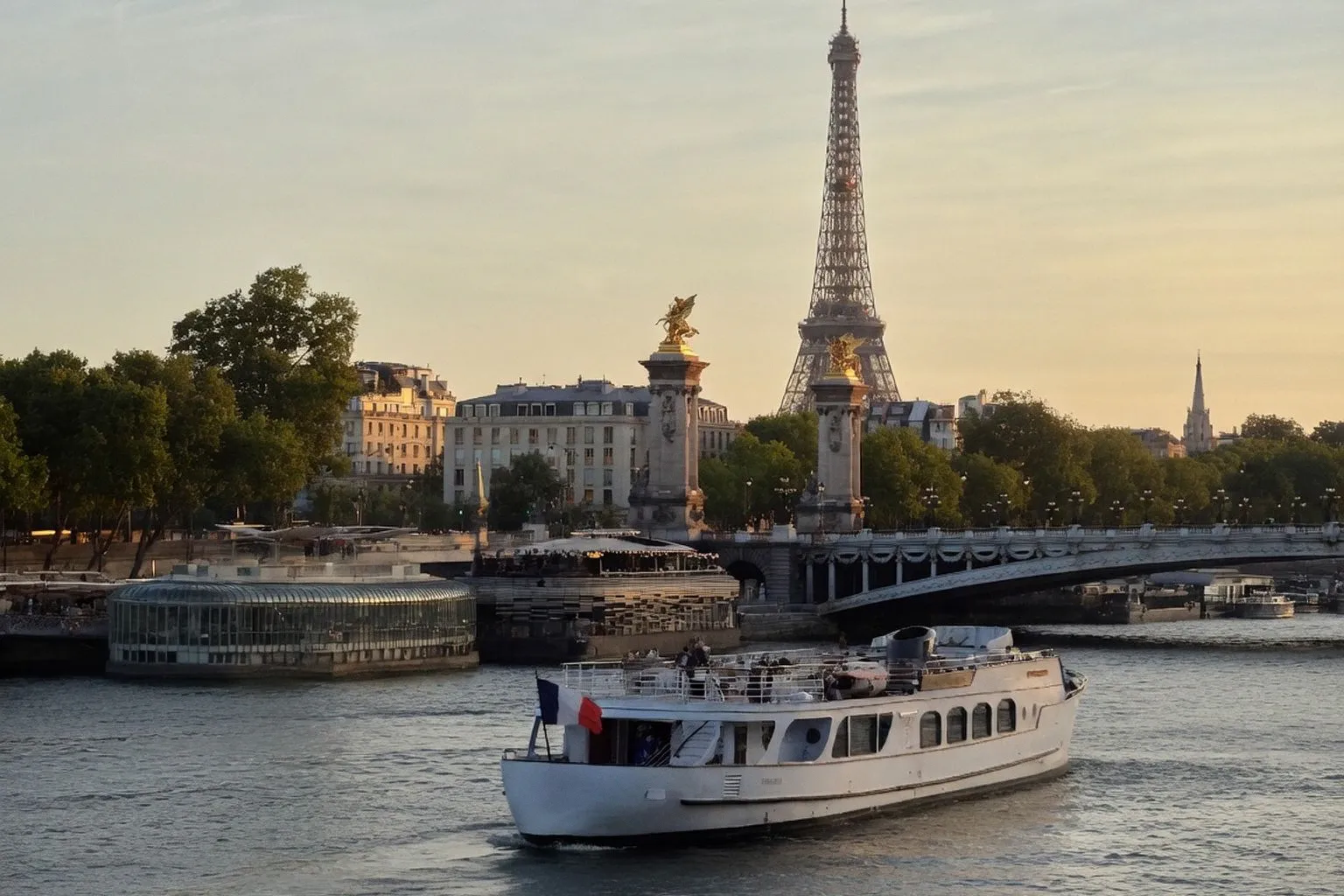 Dormir à Paris sans se ruiner : le vrai visage des hôtels économiques