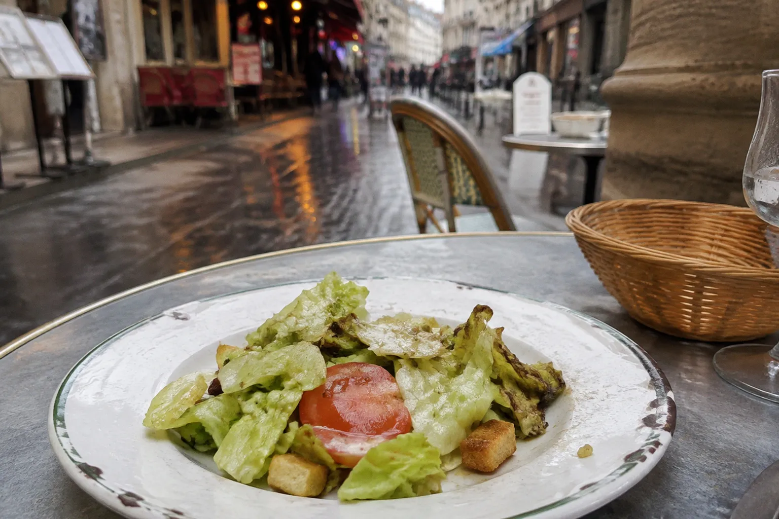 Restaurants de Paris Centre : les pièges à touristes à fuir